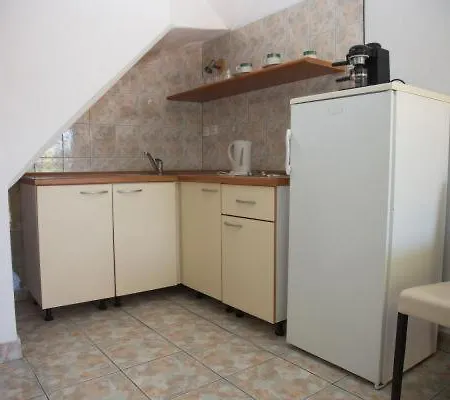 Apartment Ana Bratus