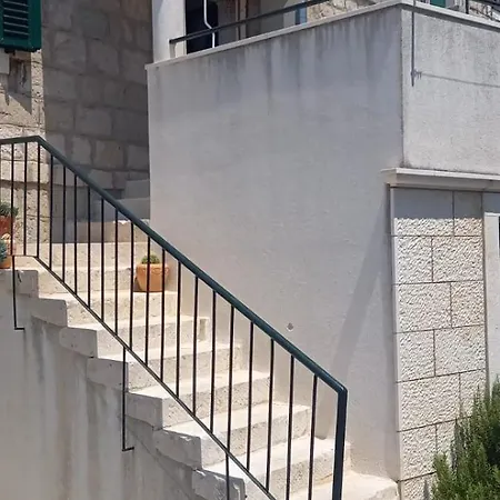 Apartment Ana Bratus