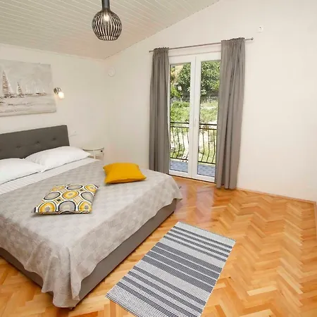 Ana Bratus Apartment Baska Voda